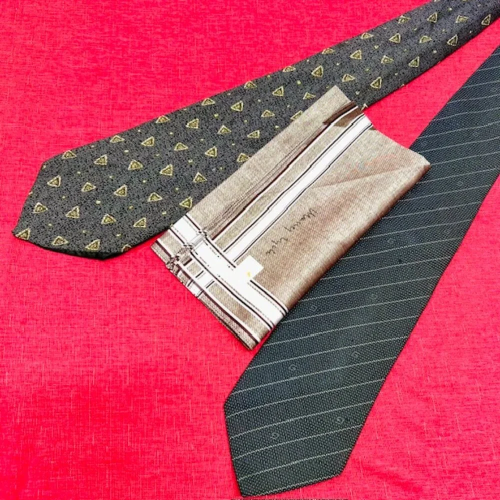 2 Neckties 100% Silk:: 1 Gucci & PAOL-O ROMANO+ 1 MZM  Handkerchierf 19